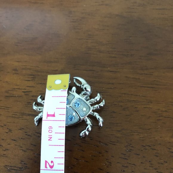 Vintage Silver Tone Rhinestone Crab Brooch Pin. - Picture 7 of 11